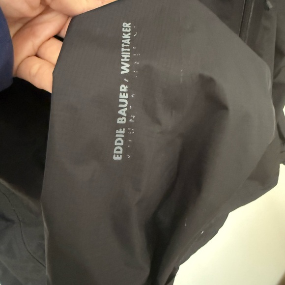 Eddie Bauer - Picture 6 of 9